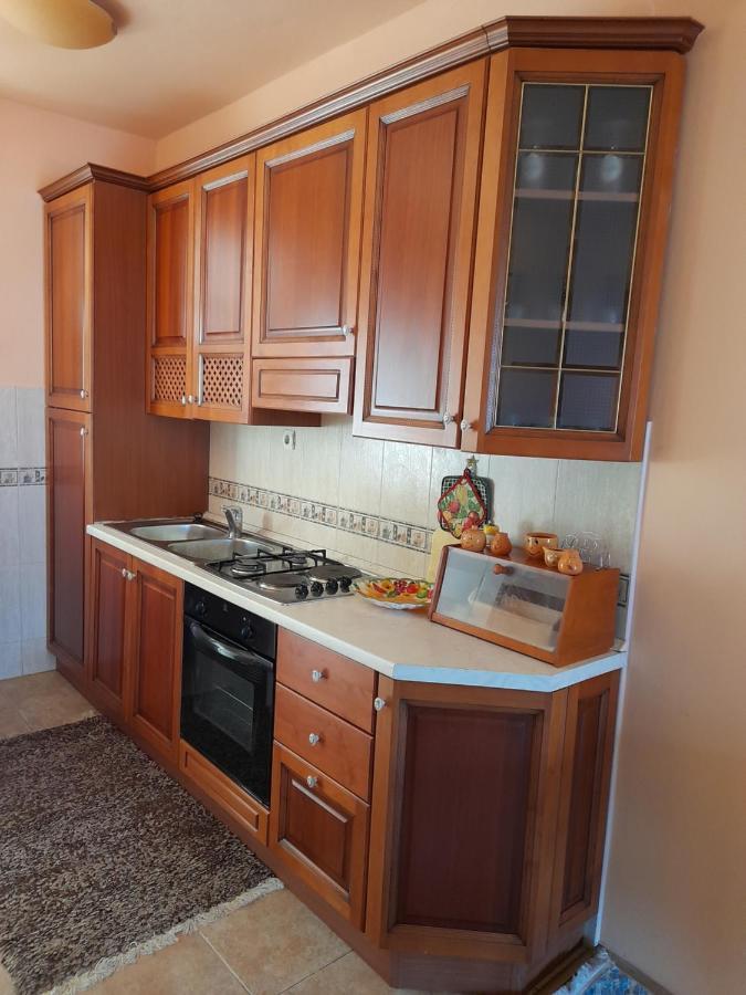 Villa Garden Apartments Херцег-Нови Экстерьер фото