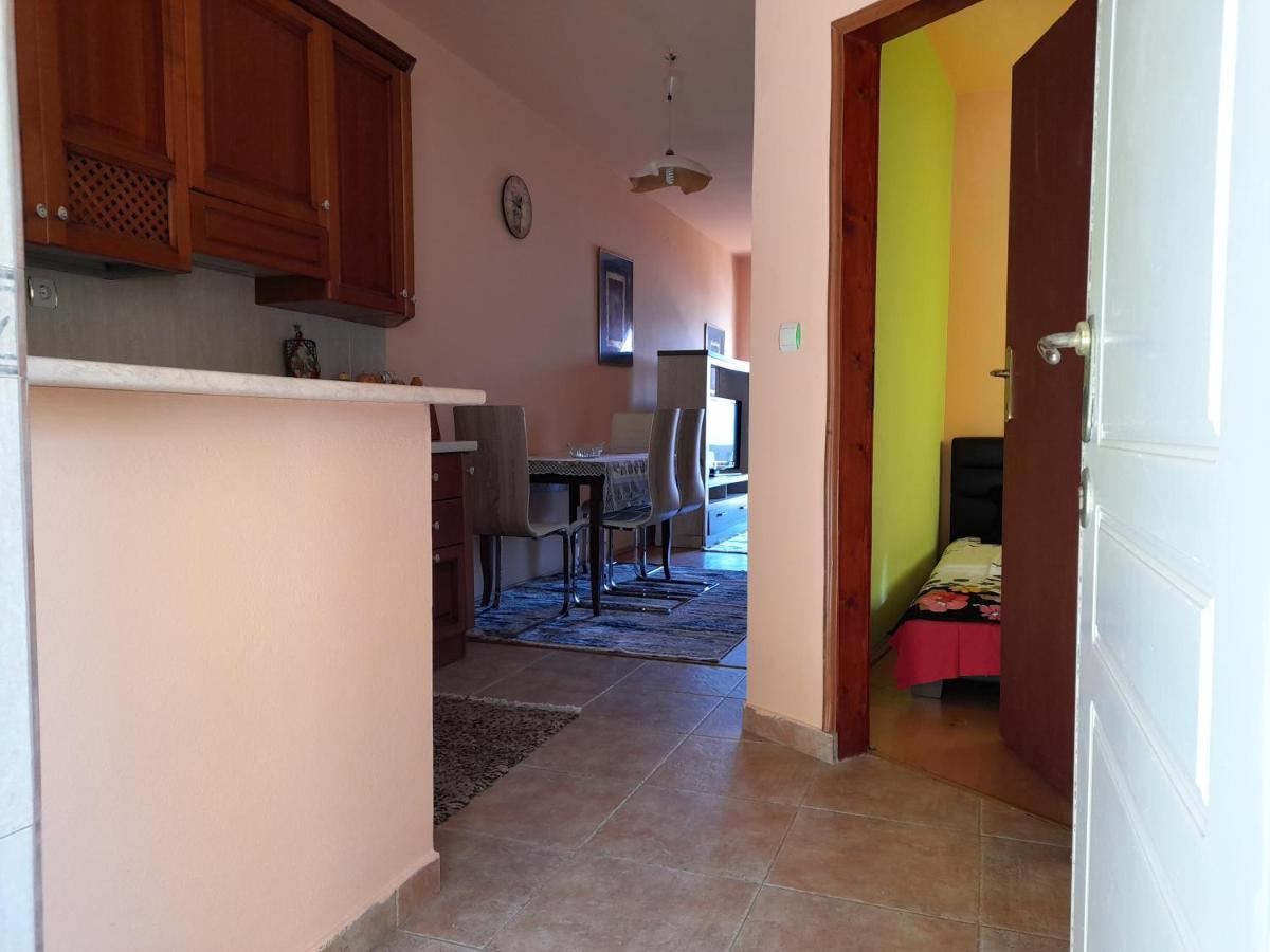 Villa Garden Apartments Херцег-Нови Экстерьер фото