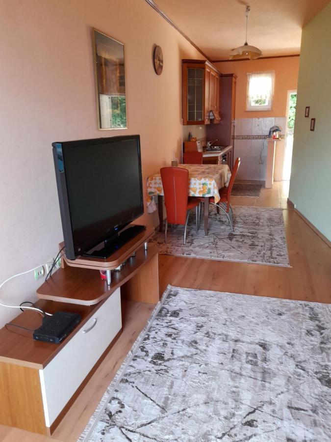 Villa Garden Apartments Херцег-Нови Экстерьер фото