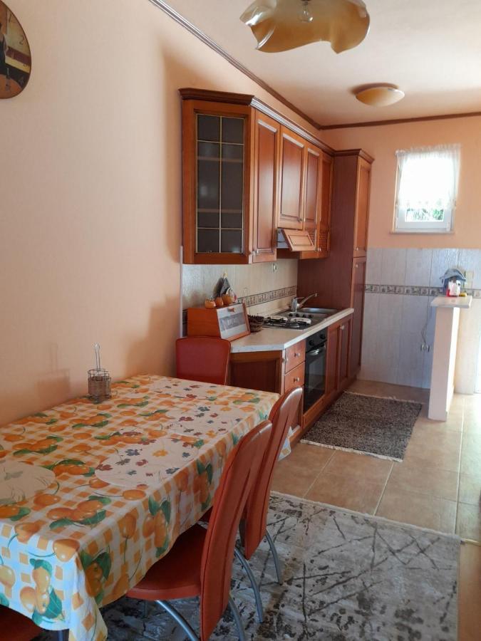 Villa Garden Apartments Херцег-Нови Экстерьер фото